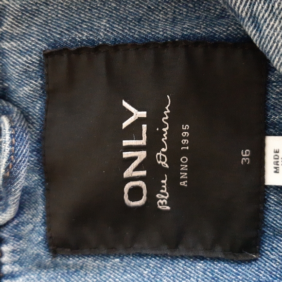 ONLY blue denim jacket. Size S - Picture 3 of 8